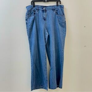 Eileen Fisher cotton/ tencil lightweight 5 pocket, zip fly wide, leg jeans. Sz14